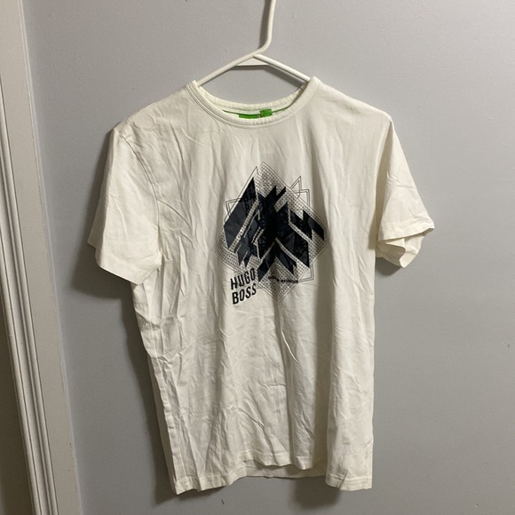 Hugo boss tshirt - Picture 2 of 3